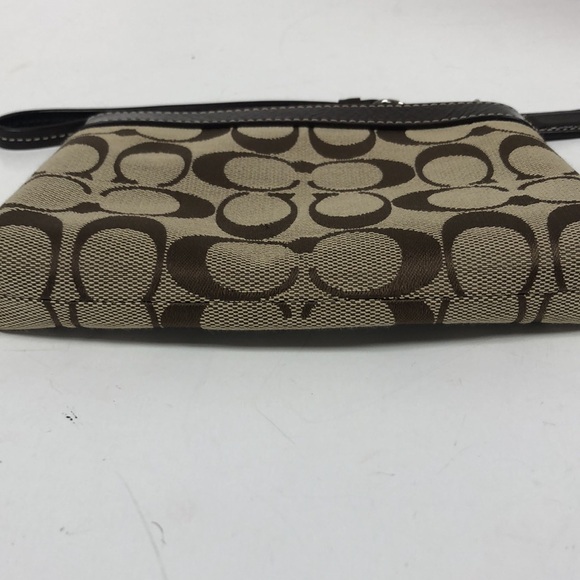 Signature Coach wristlet - Picture 3 of 6